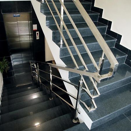 Apollo Court Hotel Chennai Ngoại thất bức ảnh