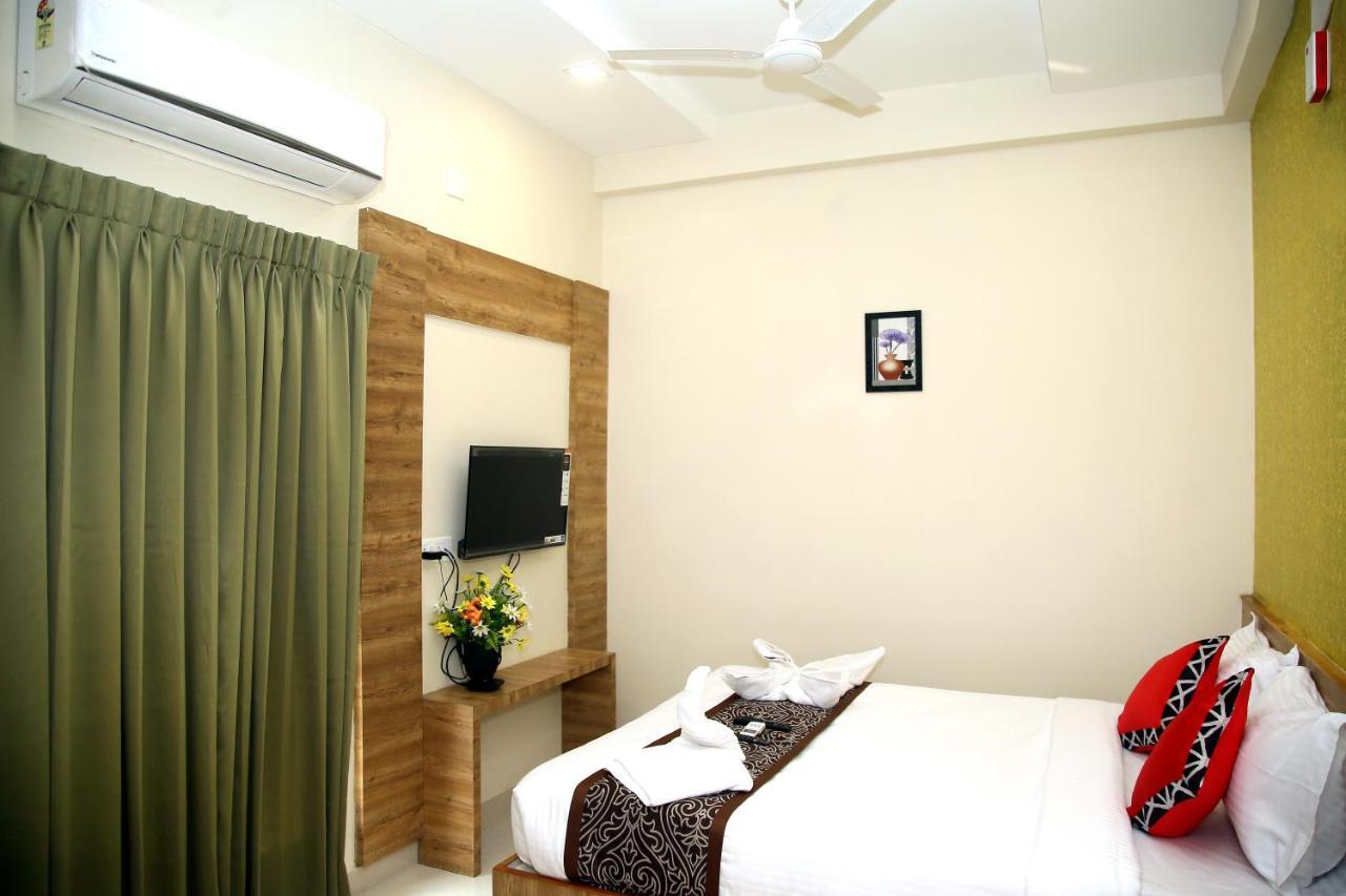 Apollo Court Hotel Chennai Ngoại thất bức ảnh