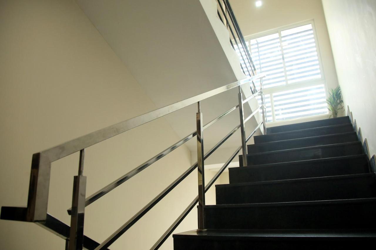 Apollo Court Hotel Chennai Ngoại thất bức ảnh